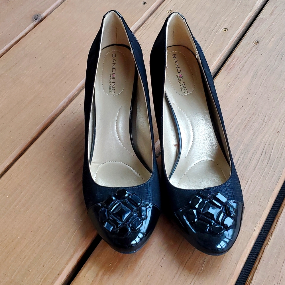 Bandolino 8.5M black heels